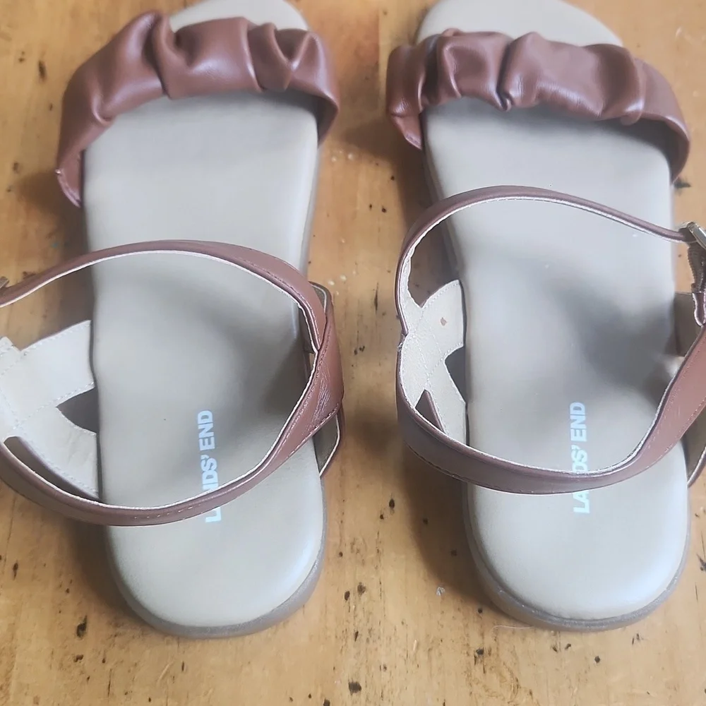 Lands' End Women's Adjustable Strappy Flat Cognac Sandals, Size 9 - Picture 6 of 9